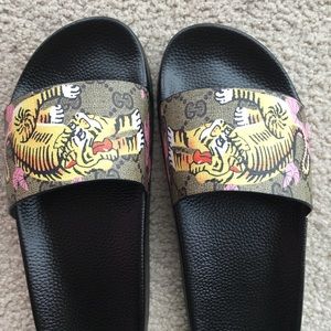 Beautiful authentic GG slides/sandals